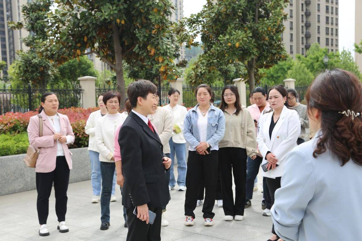 河南省南阳市淅川县法院开展"保护妇女儿童权益"开放日活动