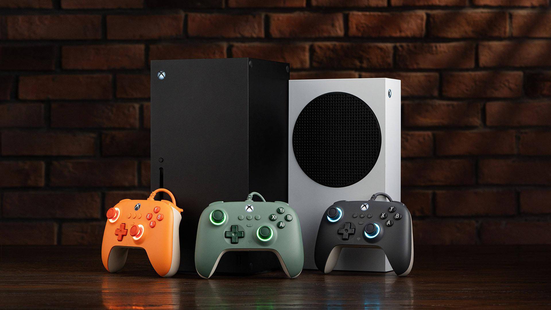 八位堂发布三款Xbox授权游戏手柄 搭载风火轮RGB灯环