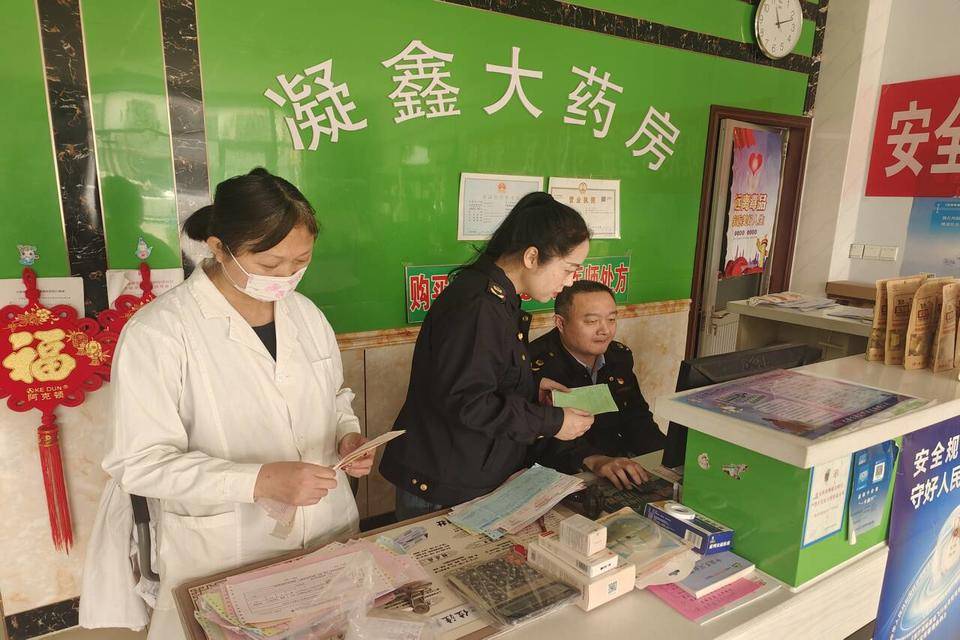 对辖区药品经营及使用单位开展第二轮药品抽检及日常监督检查工作