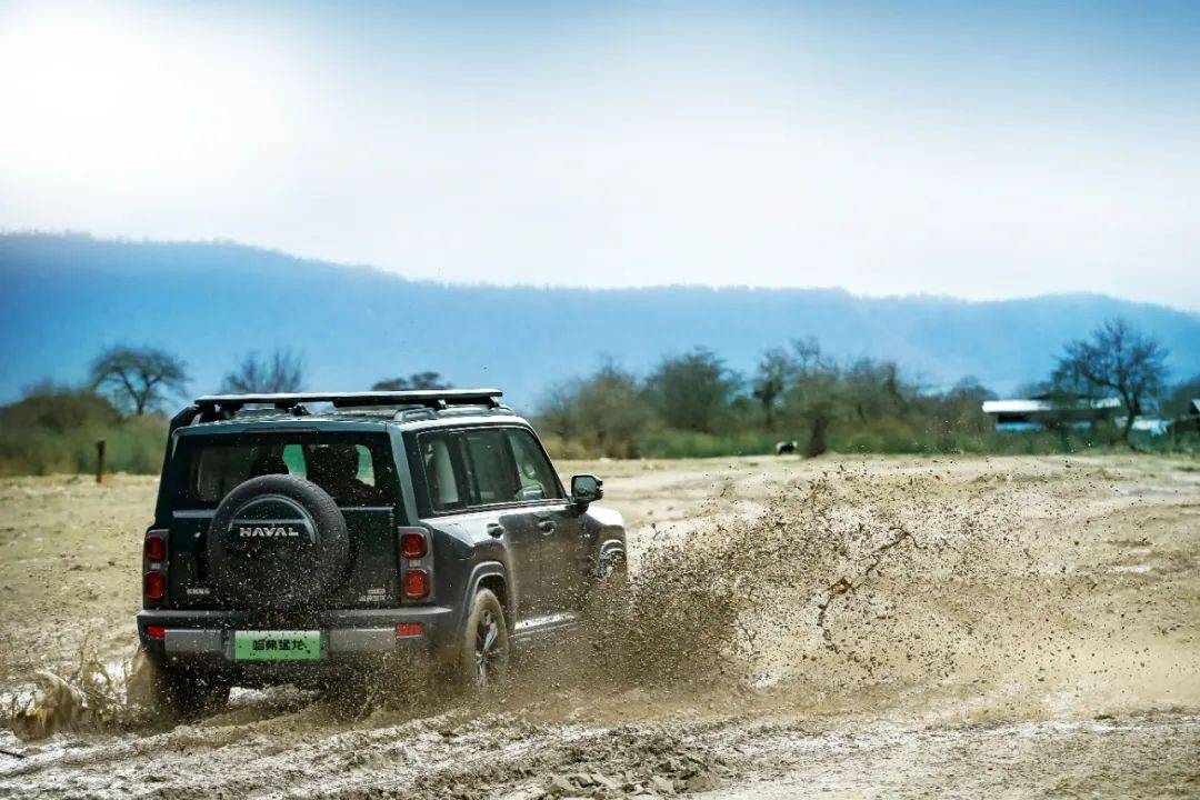 同时,新车还提供265/60r18的轮胎尺寸,适配更多品