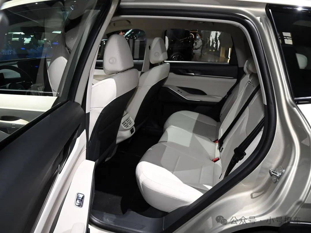 外形内饰均升级 全新哈弗h6亮相北京车展 两种动力可选