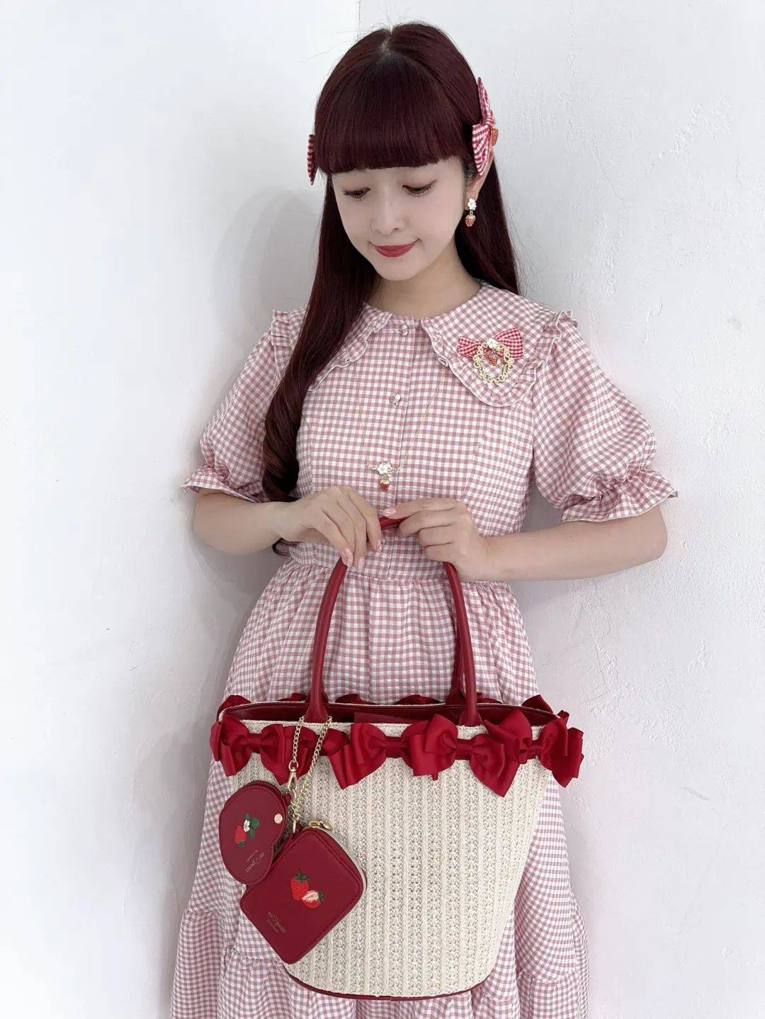 >【少女主义】>> 小镜子&收纳包一体,也可以拆开使用.