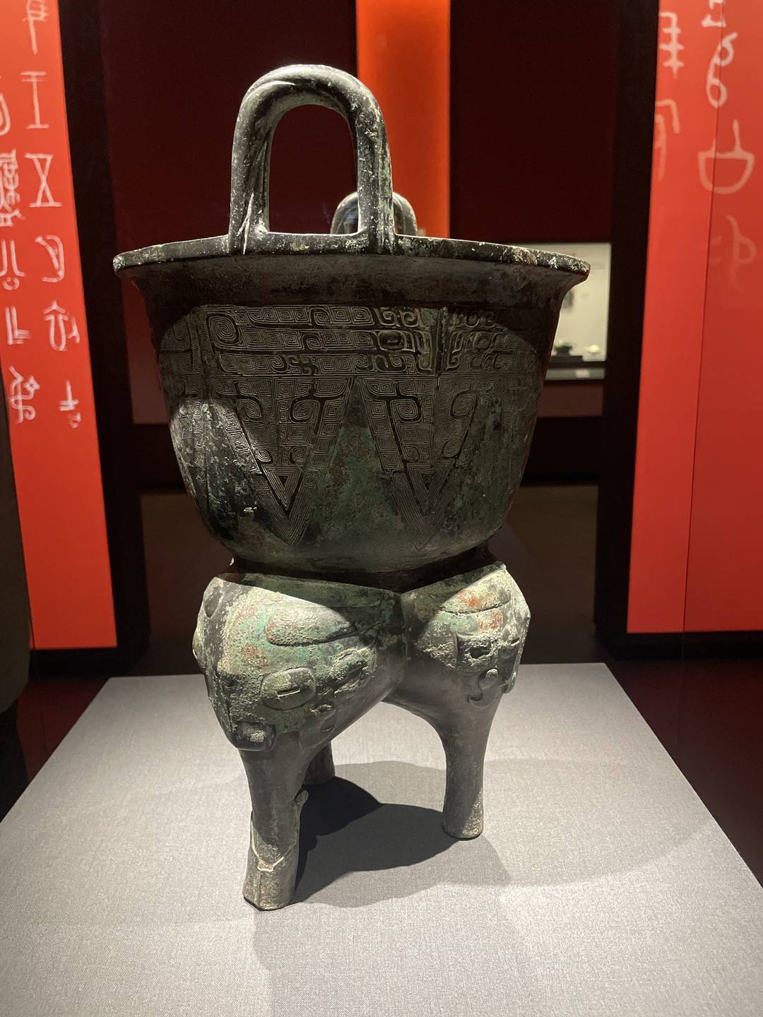 三星堆新馆开放后的首个特展,约160件珍宝再现中国青铜器"教科书"