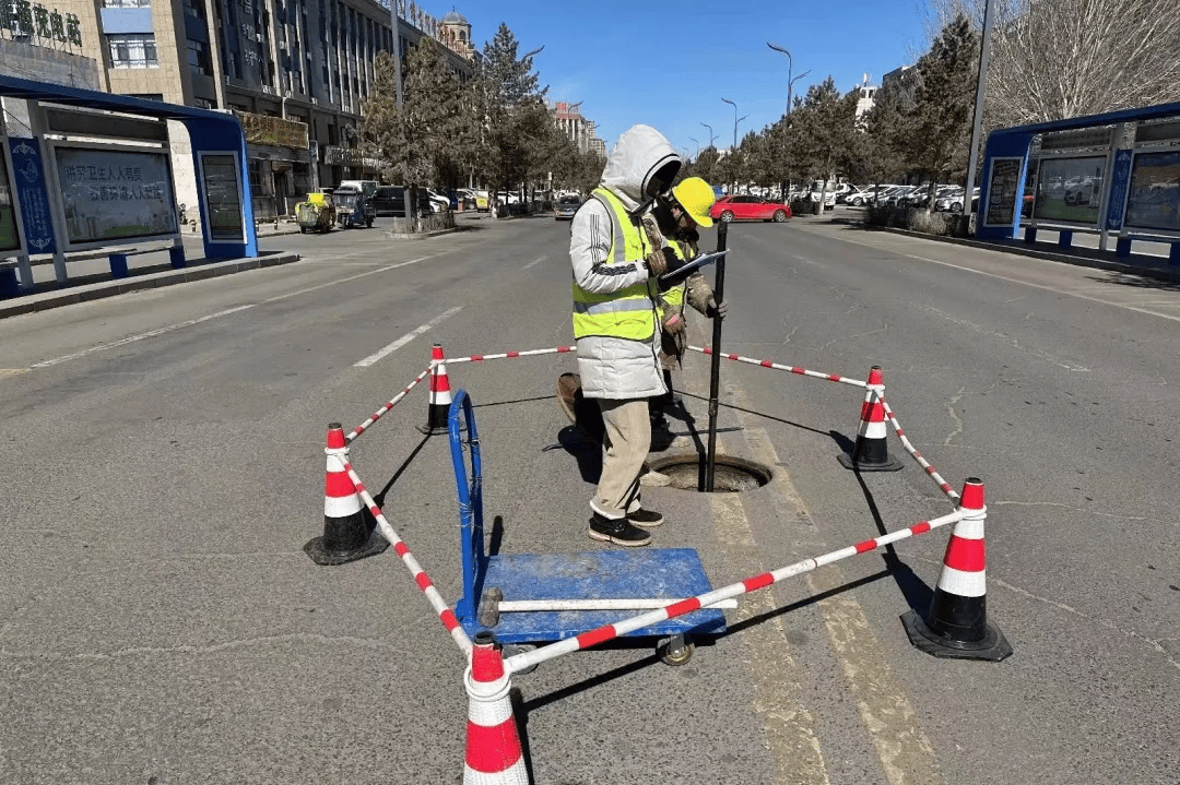 锡林浩特:"机器人"助力城市雨污管网"大体检"