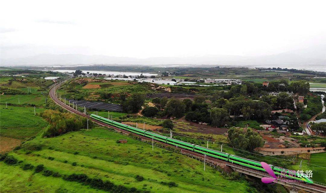 中越河口口岸跨境游持续火热_越南_铁路_动车