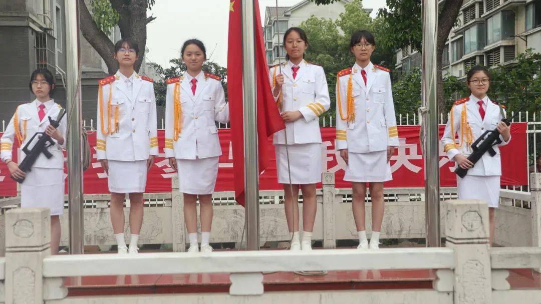 "诗韵承千年 运动展风采"——记凤翔实验学校春季田径