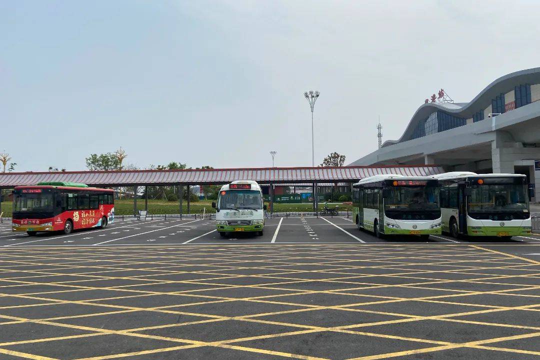 便能到达山腰盐场在畲族村路口公交站下车换乘k802路公交车在财政局