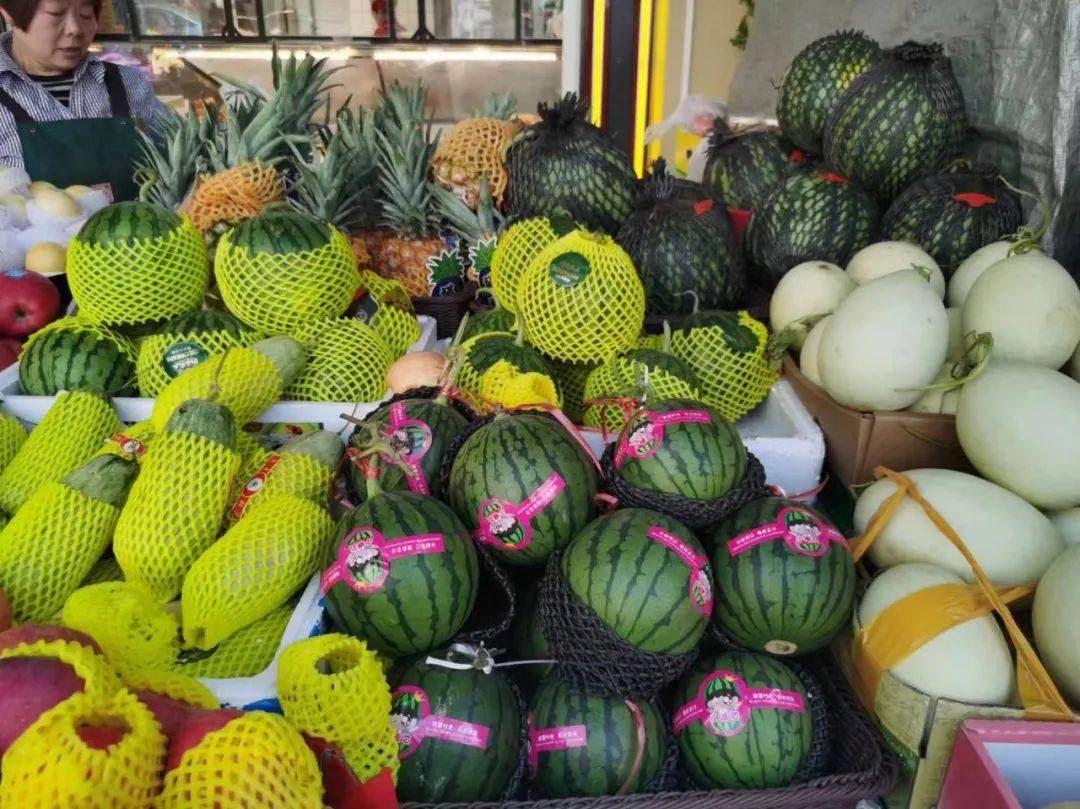 众多应季水果登陆长宁美天菜市场！