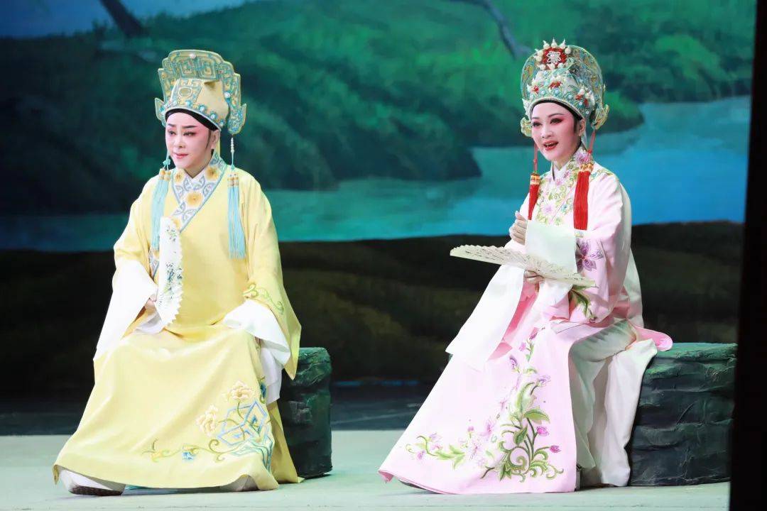 "风·范" | 纪念越剧宗师范瑞娟诞辰100周年系列演出《青衫·红袍》