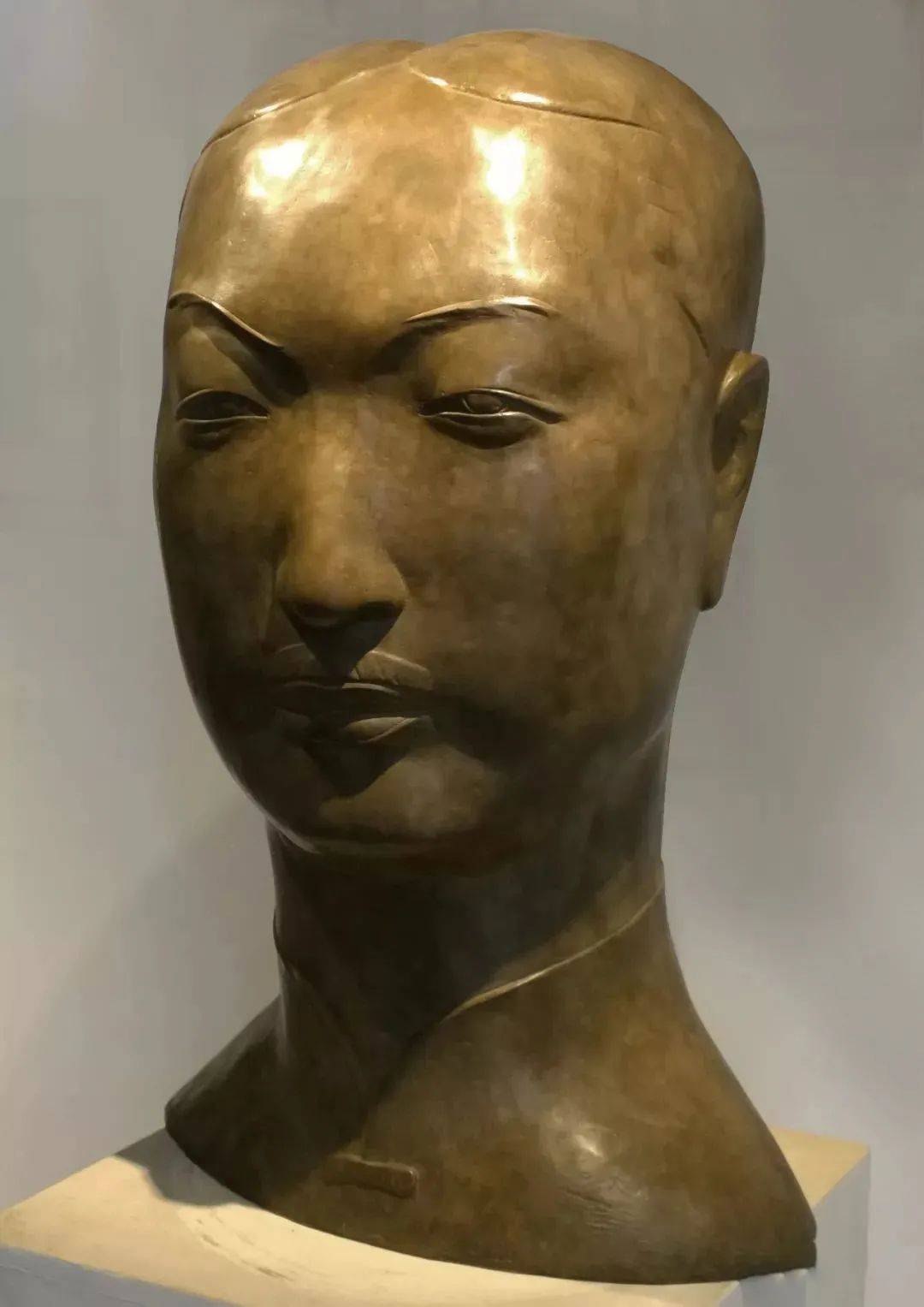 四川美术学院新校长——焦兴涛_玻璃钢_雕塑_作品