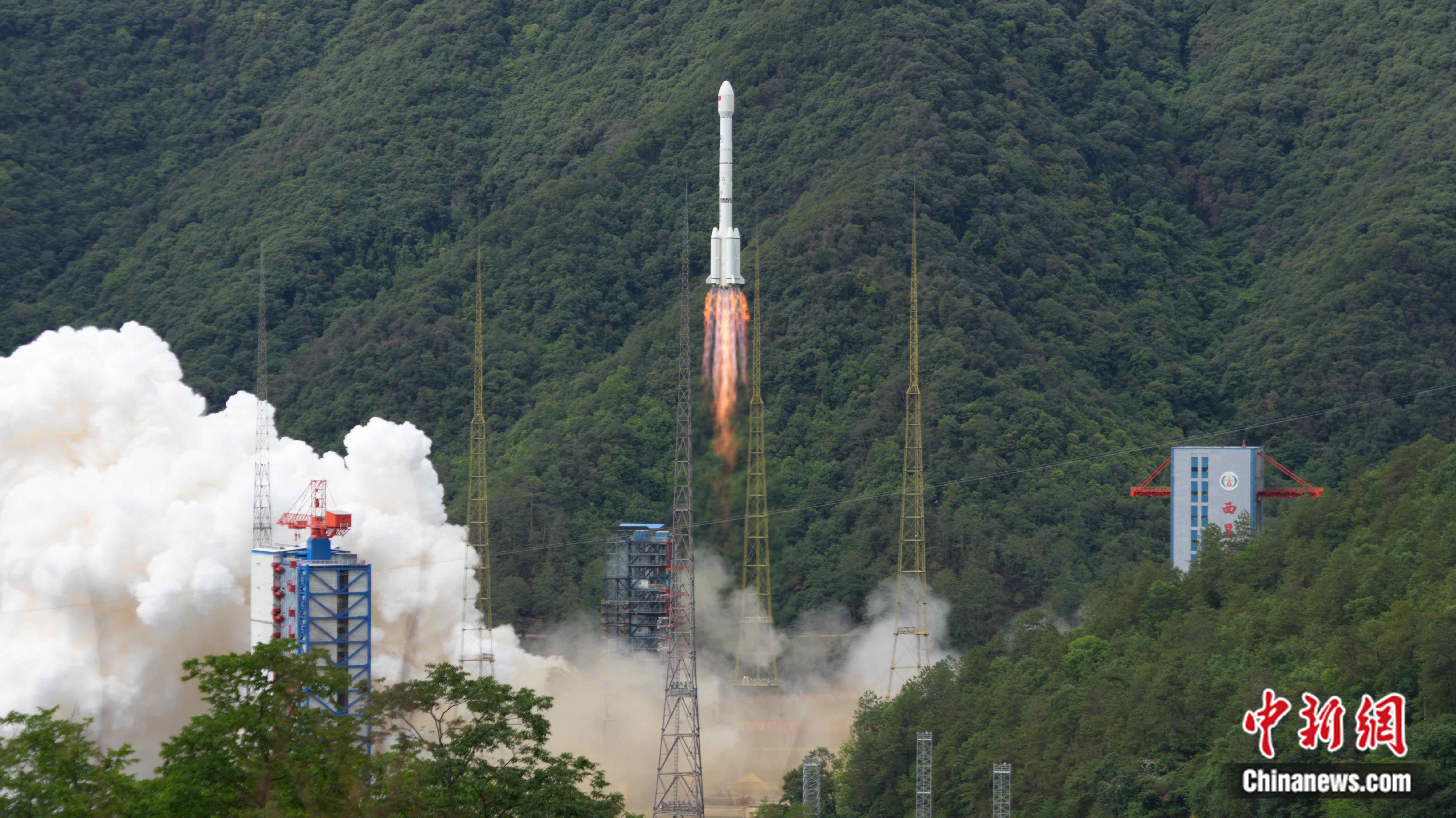 中国成功发射智慧天网一号01星