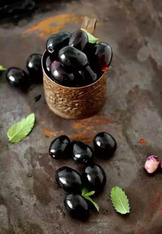 这是一个需要奇葩的时代,水果也一样