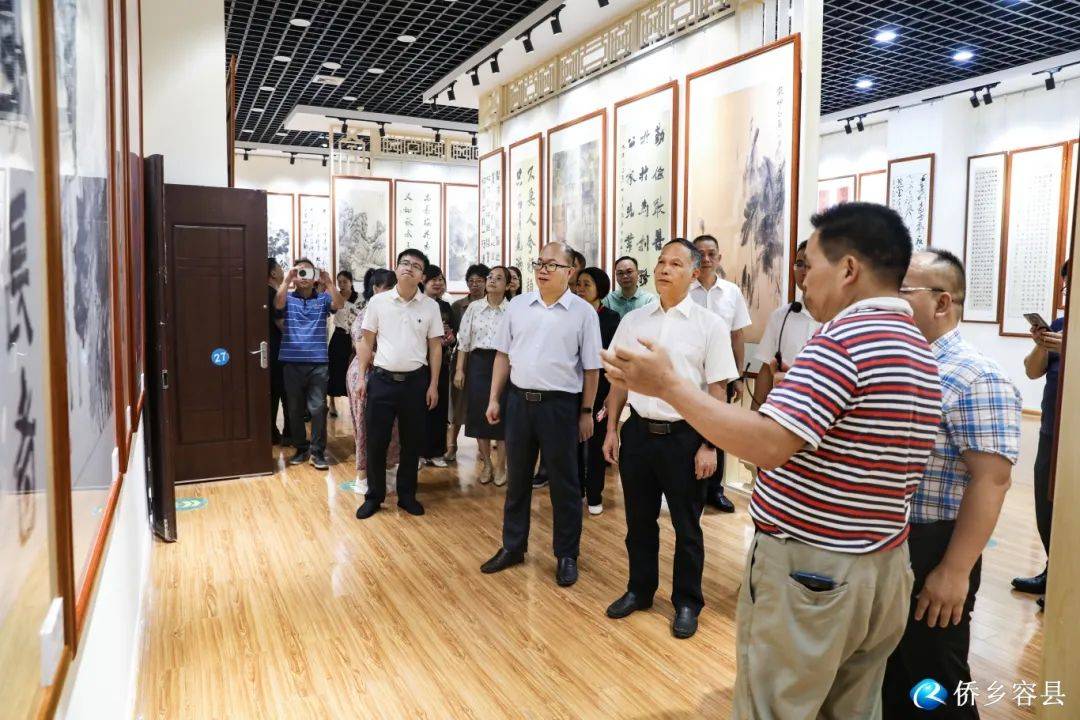 "玉涵正气 林润清风"玉林市廉洁文化书画作品巡回展(容县站)开展