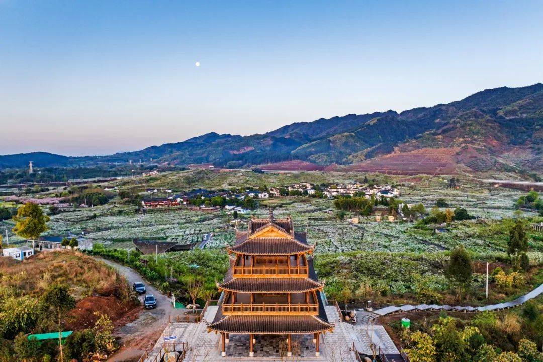 一程山水一程人,这个彭州人不一般!