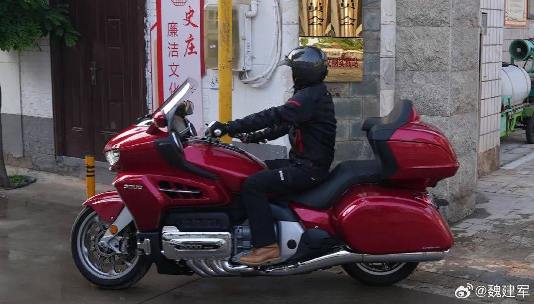 上海被推翻ktm车主起诉网暴者,胜诉 / 日本发生机车版胖猫事件:结局