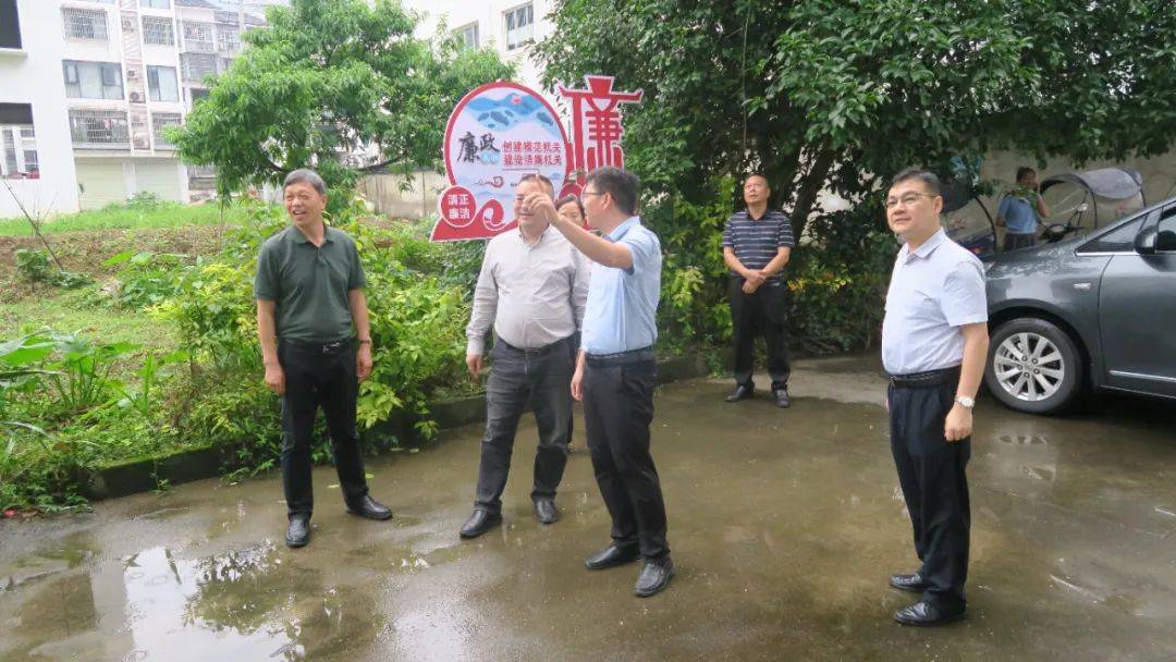 阳朔队:县委书记周彦到国家统计局阳朔调查队进行调研