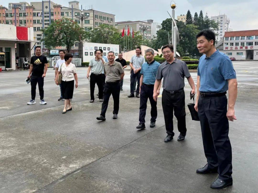 【教育】普宁市大坪中学赴东莞市第四高级中学开展学习交流活动