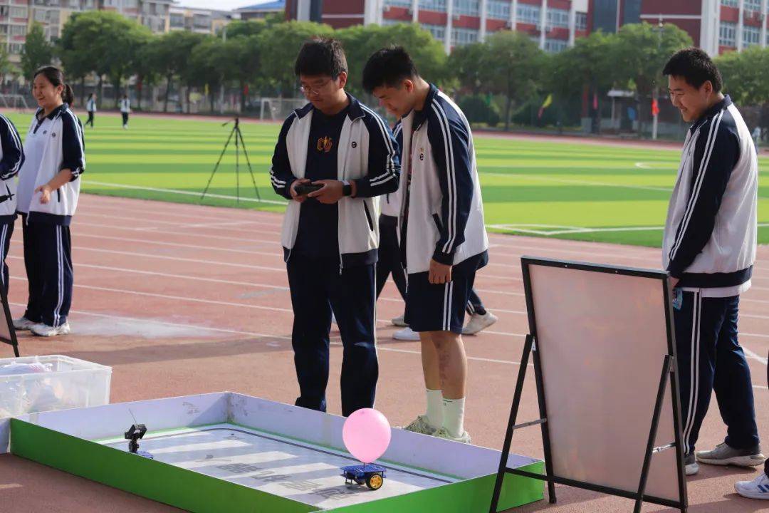 感受科技魅力,点燃科学梦想——北京四中顺义分校举办首届校园科技节