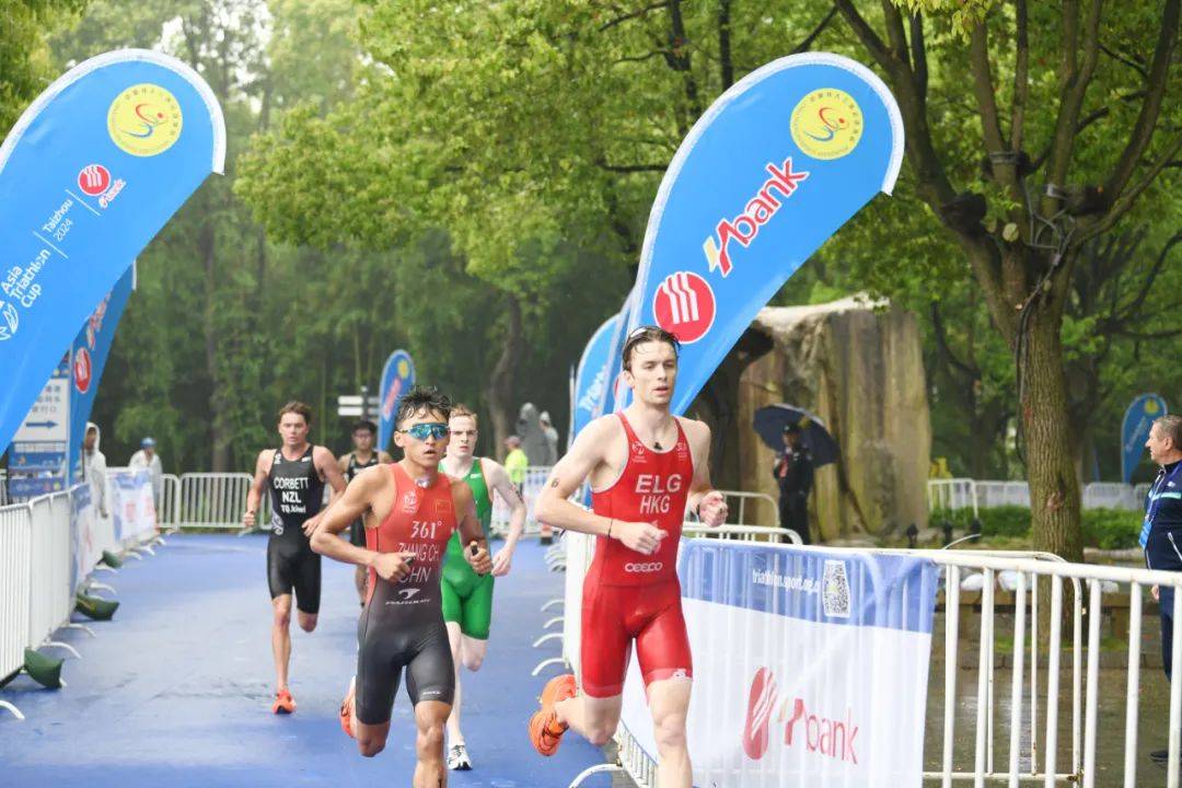 schofield获得铁人三项亚洲杯赛男子优秀组冠军来自广东铁人三项队的