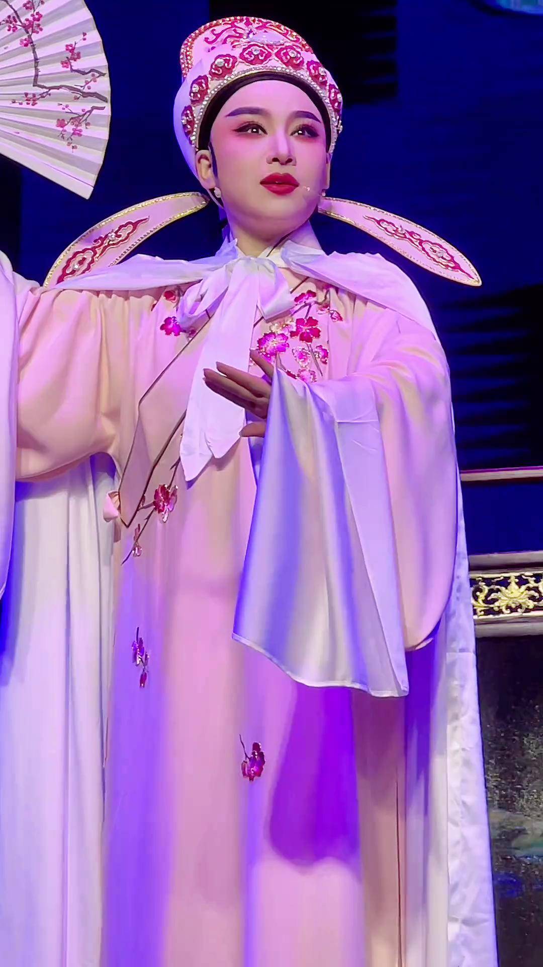 越剧《红丝错》熊莲芬台州椒江越艺越剧团 帅帅的薛大帅哥来了演出