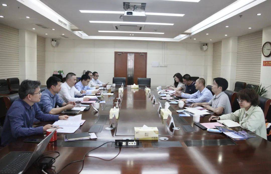 5月9日,厦门市公路事业发展中心党委书记,主任郭明华带队来甬开展公路