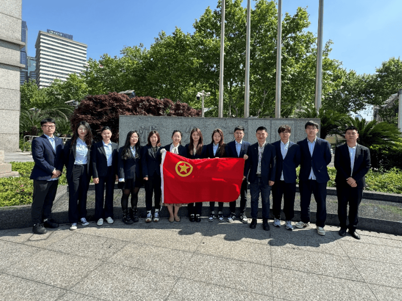 这些青年荣获上海市青年五四奖章等多项荣誉!