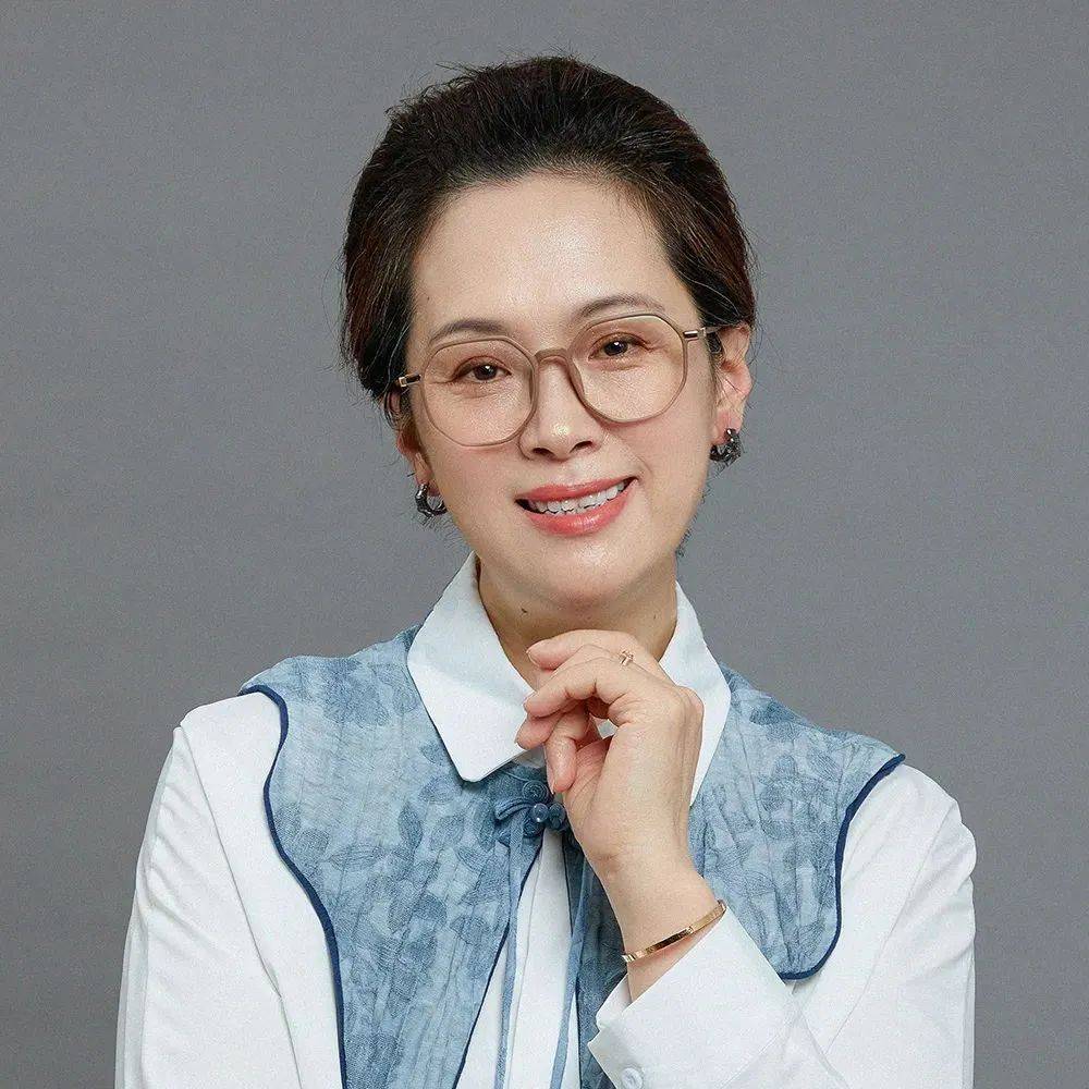 主演介绍讲述了书生王俊卿倾心于表姐李月娥,拒娶家长包办之张五可.