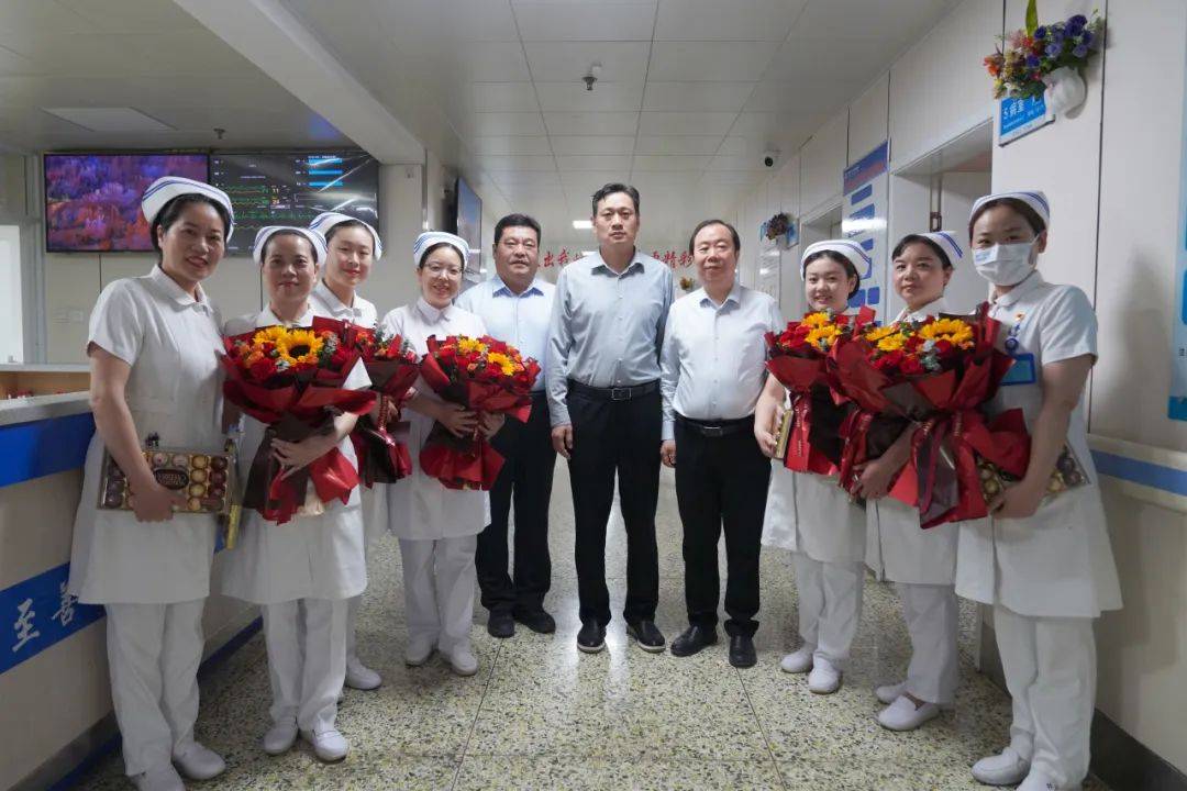 市卫生健康委党组书记,主任冯小亮慰问焦作市人民医院护理工作者