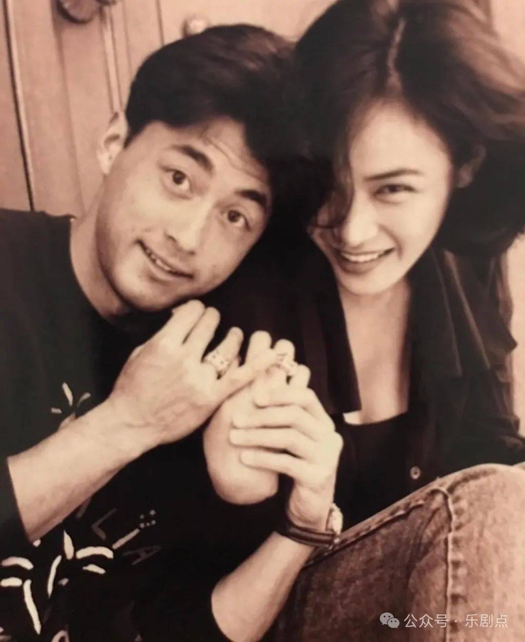 tvb小花蔡思贝坐高铁赴广州逛山姆超市!