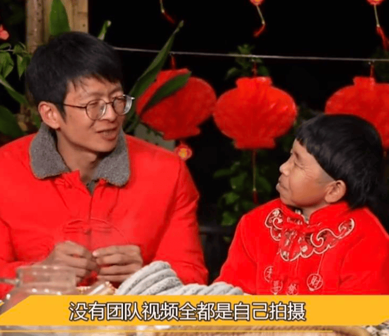 千万网红康仔农人翻车?刀砍莴苣被质太容易,网友:没干过农活吧