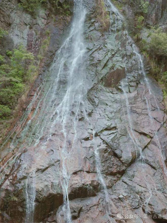 片自古便承载着"第二十六福地"美誉的神奇秘境,现在免费游玩,各种瀑布