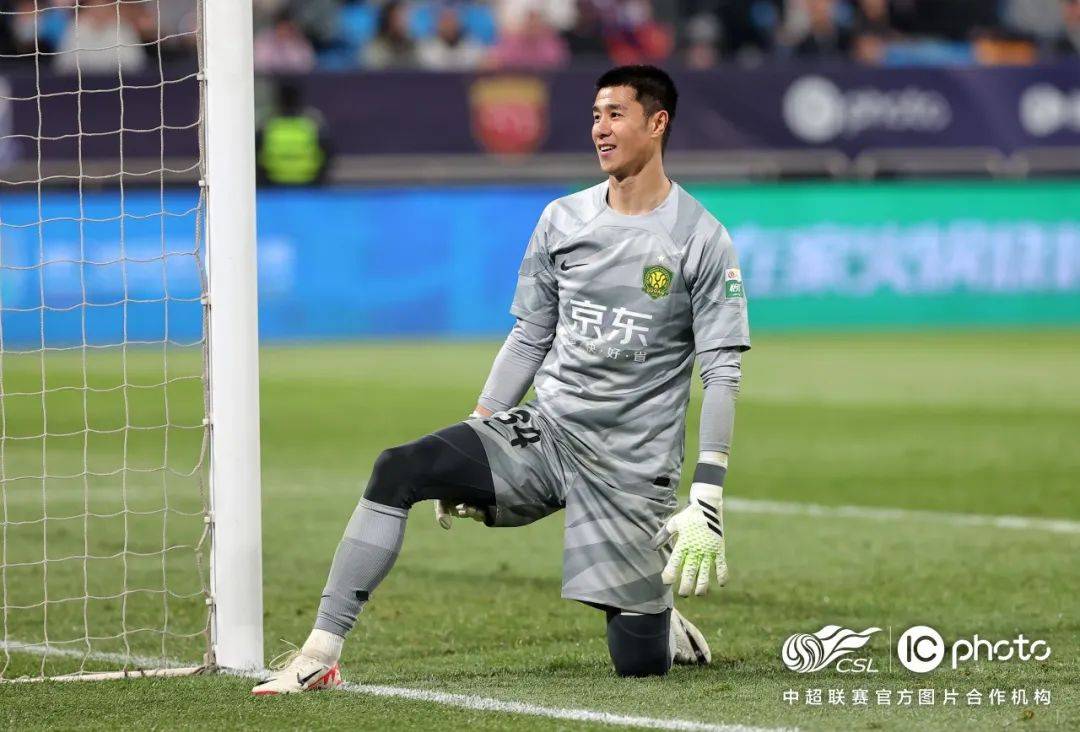 侯森当选4月最佳守门员_扑救_比赛_国安