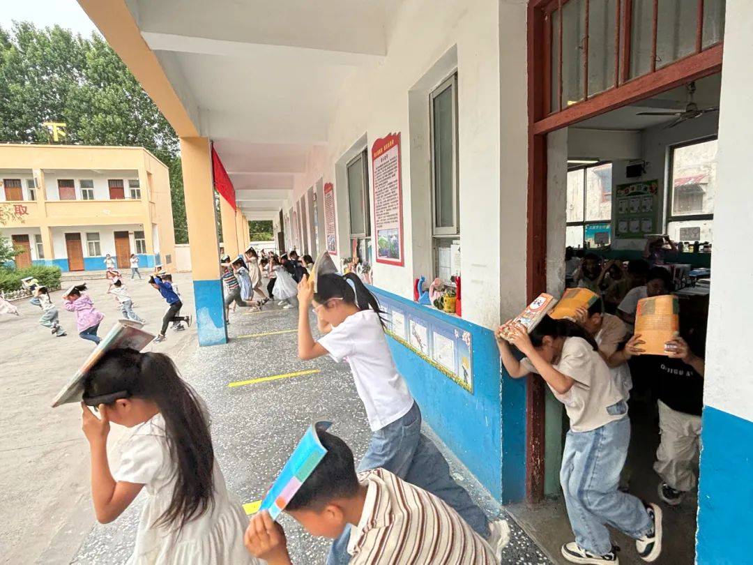 【沁彩校园秀】人人讲安全 个个会应急丨我市各学校开展防灾减灾主题