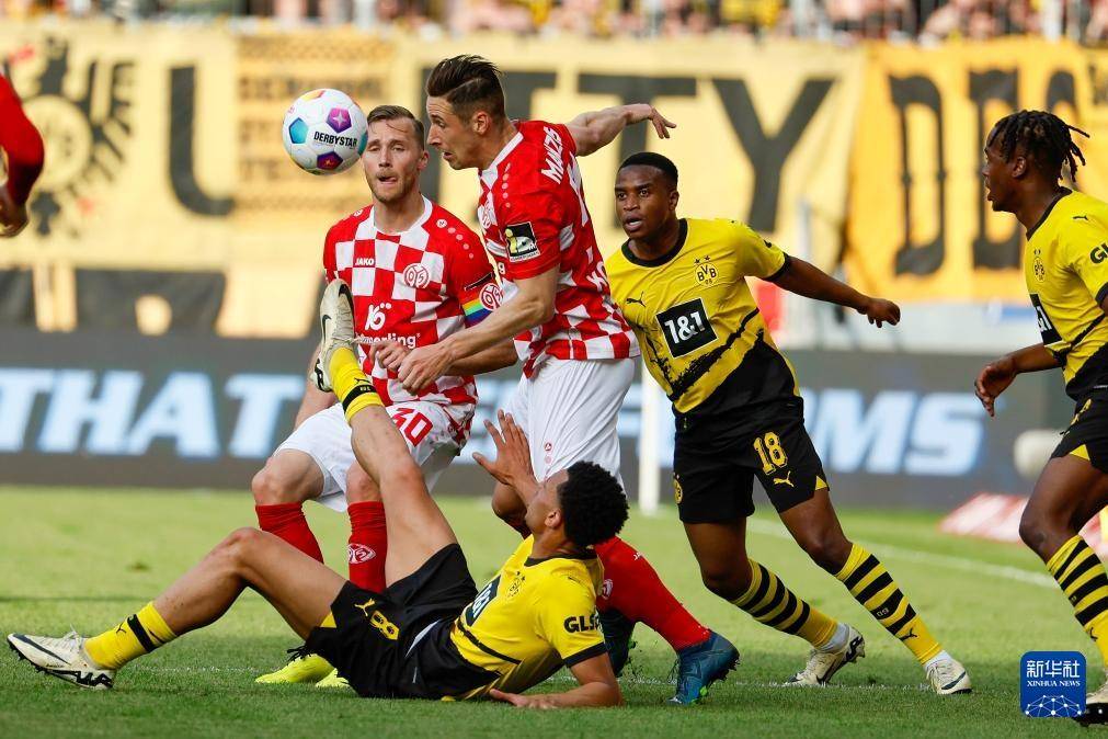 足球——德甲:美因茨胜多特蒙德