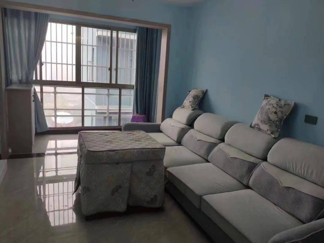 17370024562凤冈县河滨大道和公园路红绿灯路口处(河畔人家酒楼旁)