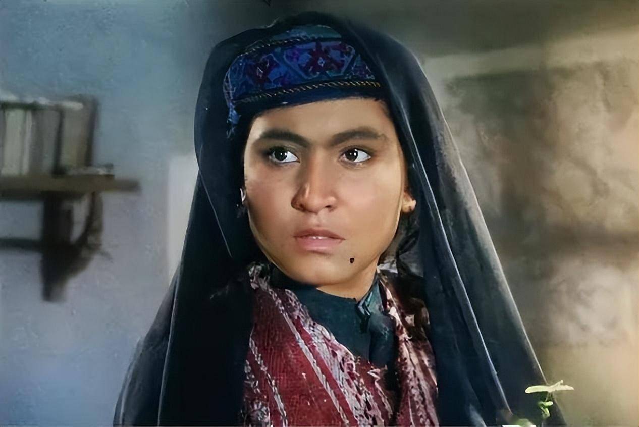 他创作的歌捧红了多少歌唱家?没想到他已去世27年,女儿如今72岁