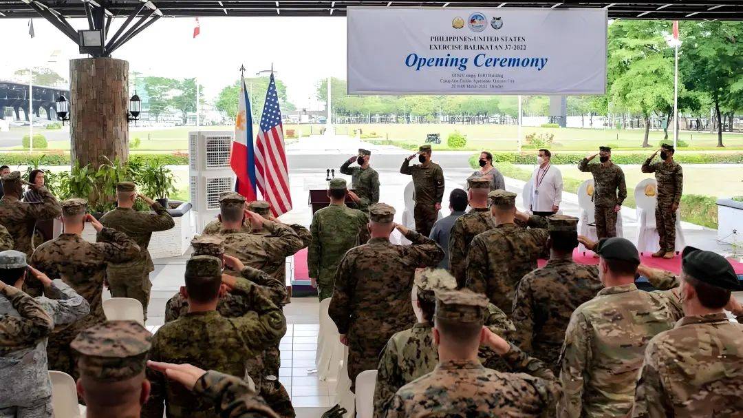 对于菲律宾这种笑skr人的做法,中国外交部的回应非常有意思.