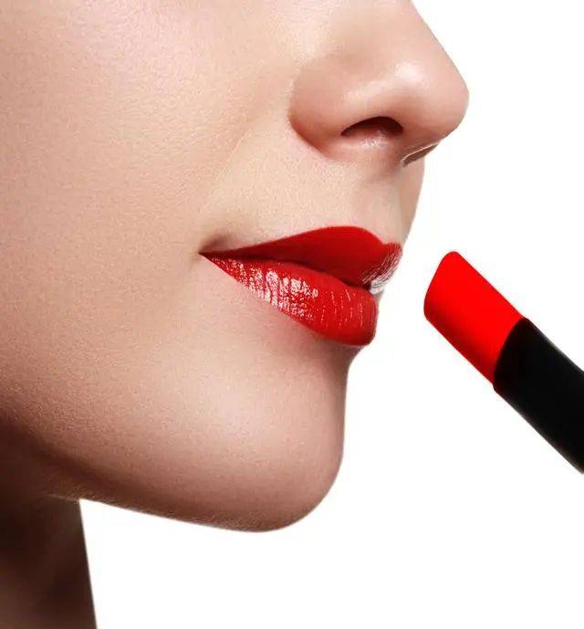 wear是戴,hair是头发,那你知道wear hair是什么意思吗?