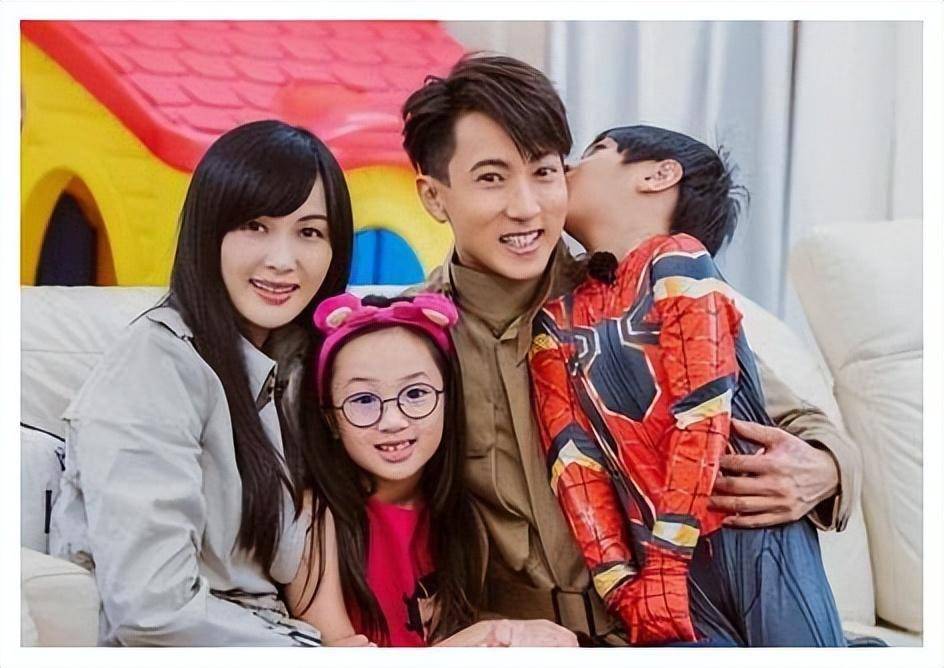 长得显老有多吃亏?这5位男星,年龄不相上下,看脸却像差着辈分