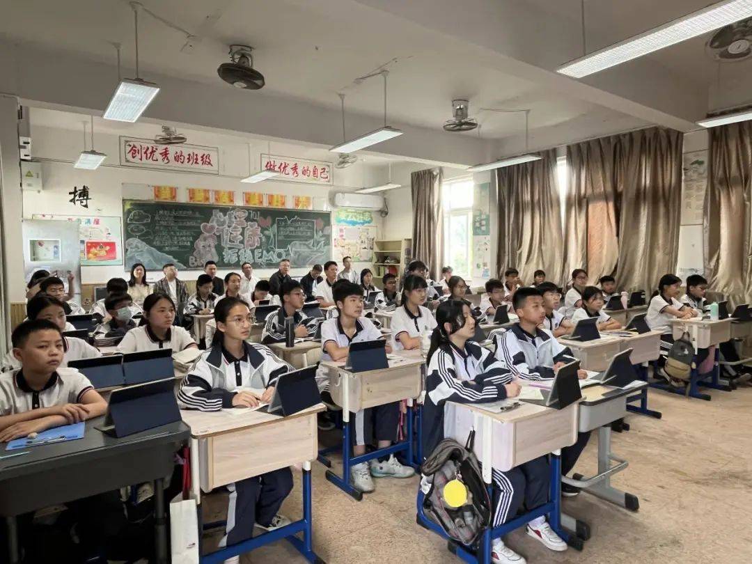 浙江省教育技术中心来温调研教育数字化及大规模设备更新和消费品以旧