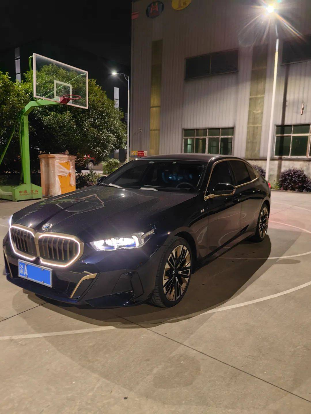 网上说全新宝马5系不如上一代?