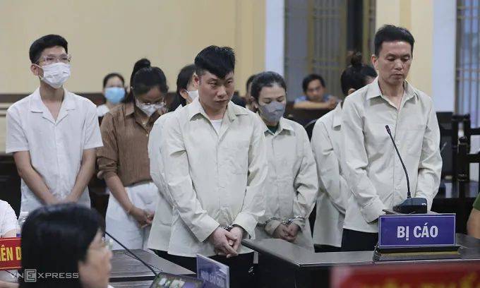 中国高利贷团伙因5500万美元贩运案被判刑