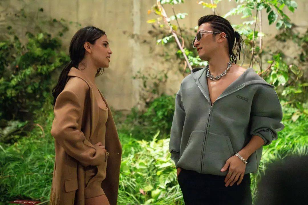 谢霆锋现身伦敦品牌秀场,g社镜头下依然颜值扛打!