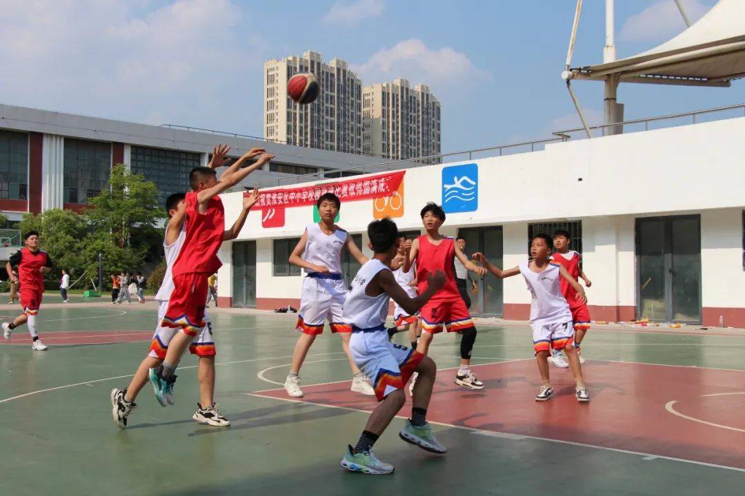 全区小学篮球联赛决赛举行