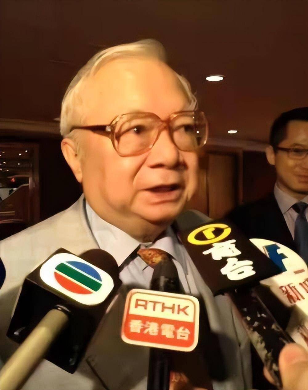 香港神秘富豪:向美国捐1亿,为大陆捐500亿,却遭港商"威胁"?