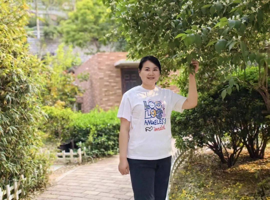 姜敏生活照供稿 | 护理部 刘鸣 马文审定 | 丁娜终审 | 于德宝排版