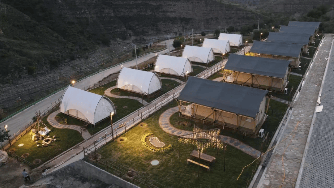 呼和浩特市:跟着旅游日打卡游玩!