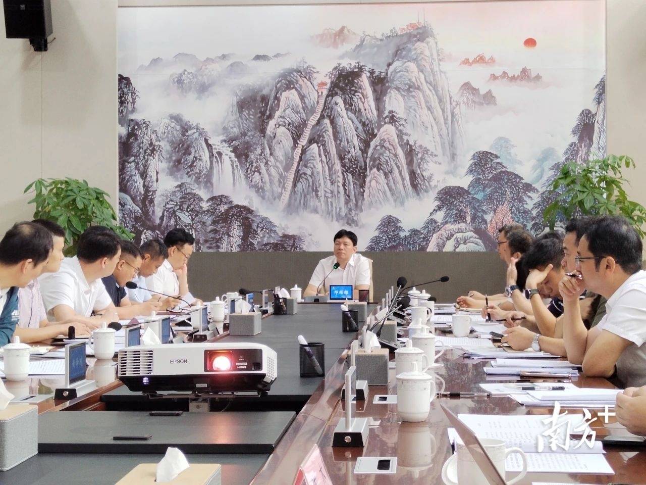 广清指挥部：加力提速推动“百千万工程”向纵深推进_工作_帮扶_会议