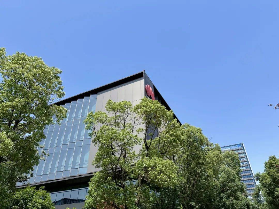 活动回顾 | 名企近距离:华为武汉研究所参观学习活动圆满举行!