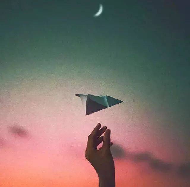 今晚睡前一起夜听给大家准备的晚安曲,来自杜沁怡的《我们都会幸福的